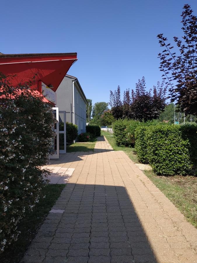 Hotel - Restaurant Du Lac - Agen Boé Exterior foto